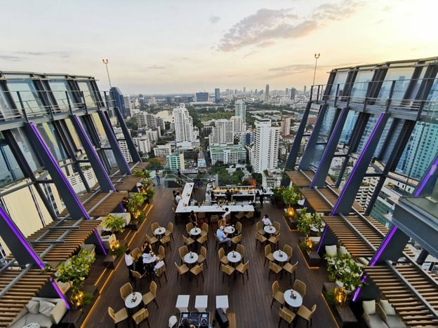 บรรยากาศ Spectrum Lounge & Bar Hyatt Regency Sukumvit Hotel