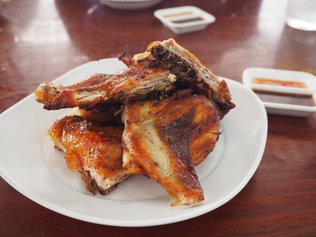 เมนูของร้าน ร้านวรรณไก่ย่างเขาสวนกวาง