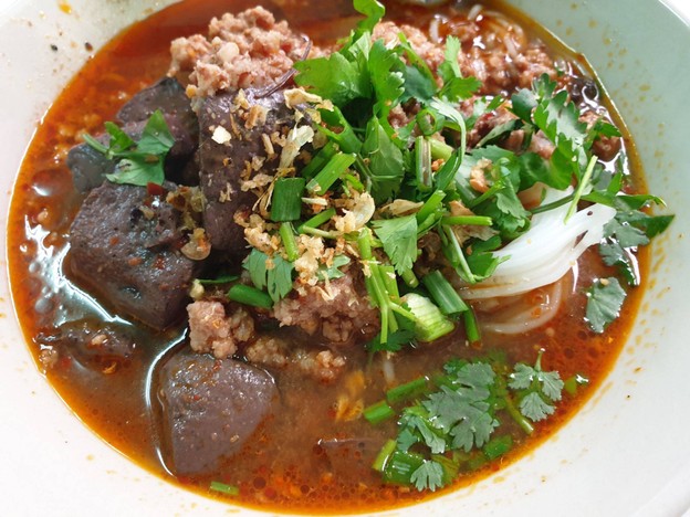 เมนูของร้าน น้ำเงี้ยว ป้าสุข