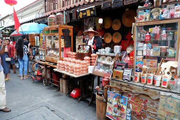 ตลาดจีนโบราณชากแง้ว