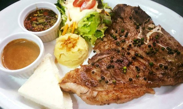 ร้าน HERE'S (ก๋วยจั๊บญวน) ถ.ดินสอ