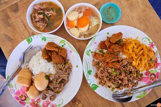 ข้าวแกงบุฟเฟ่ต์น้องหญิง ข้าวแกงสืบศิริ