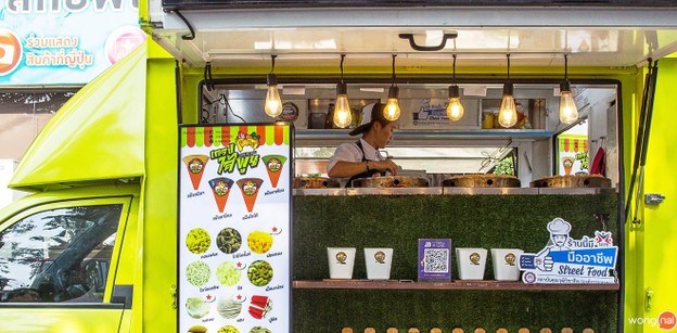 บรรยากาศ เครปไส้พูน Foodtruck