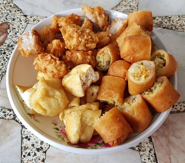 เมนูของร้าน เผือกทอดศาลาแดงซอย๑