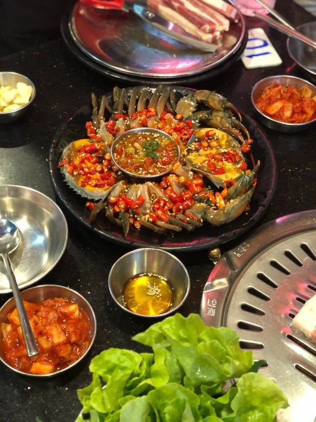 Nice Two Meat U Siam Square Soi 3