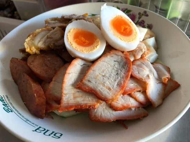 เมนูของร้าน ป้าสุข้าวมันไก่