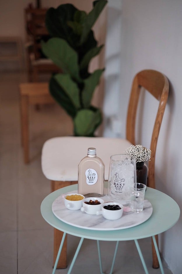 BAKT cafe เอกมัย-ทองหล่อ