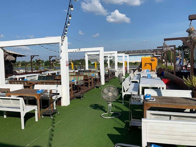 บรรยากาศ ธารทะเลซีฟู้ด