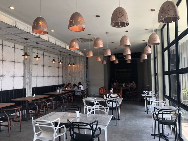 Chatnara cafe & restaurant  ฉัตรนารา