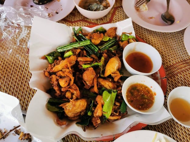 ร้านอาหารดาบเหล็ก