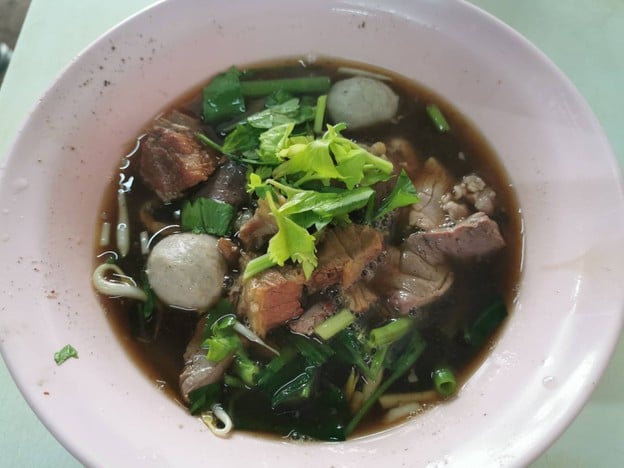 เมนูของร้าน มิตรโภชนา ก๋วยเตี๋ยวเนื้อ พระนคร