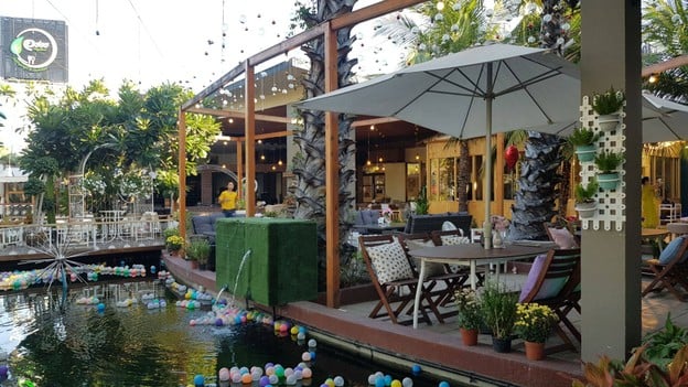 อร่อย Together Restuarant & Karaoke