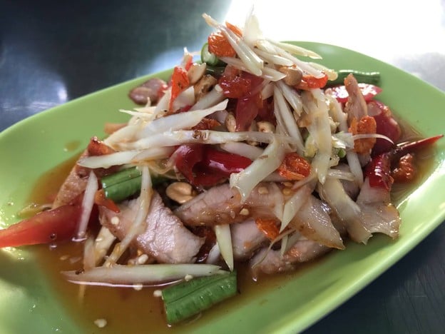 เมนูของร้าน ลาบเป็ดนายหนอม