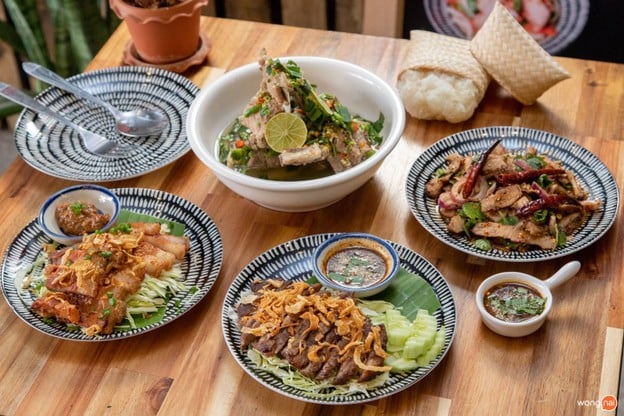 เมนูของร้าน คอหมูย่าง-หน้าไม้ ศรีสะเกษ