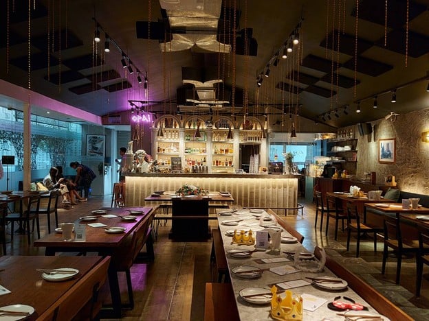 บรรยากาศ Aesops Greek Restaurant & Rooftop Asok (Sukhumvit 16)
