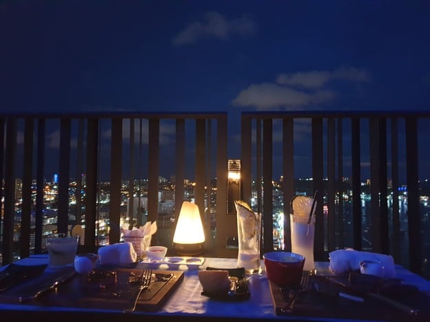 บรรยากาศ Horizon Rooftop Restaurant & Bar, Hilton Pattaya
