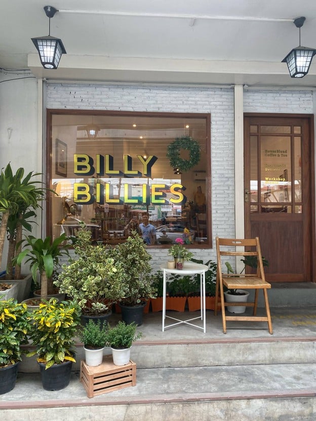 Billybillies Cafe and  Workshop Studio บีทีเอส แบริ่ง