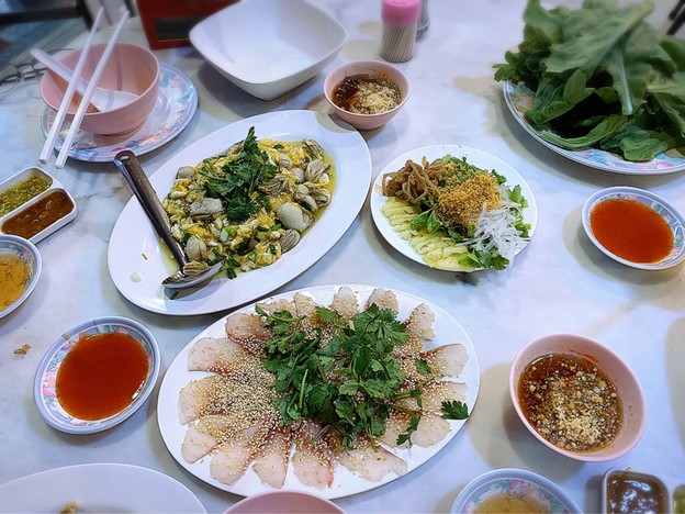 เมนูของร้าน ตั้งจั๊วหลี ไม่มีสาขา