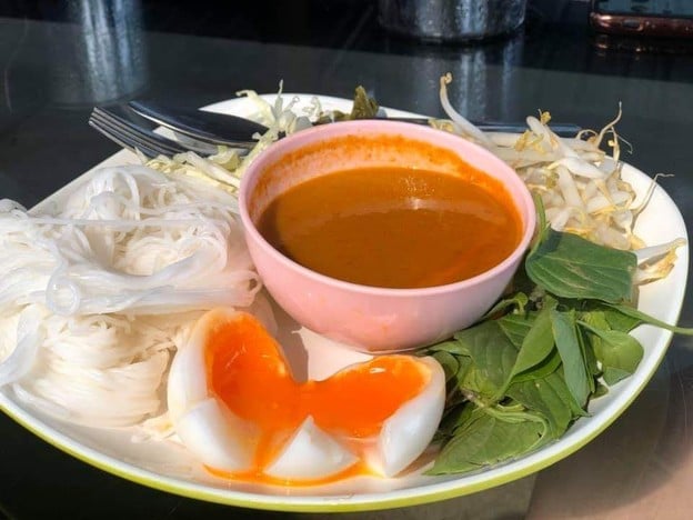 เมนูของร้าน ก๋วยเตี๋ยวห้อยขา สาขาหน้ารพ.อยุธยา