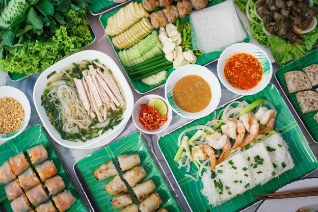 จีรพร อาหารเวียดนาม  สุทธิสาร -