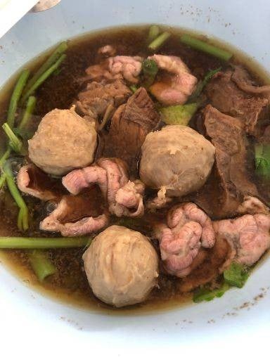 โตเกาเหลาเนื้อ อ่างศิลา