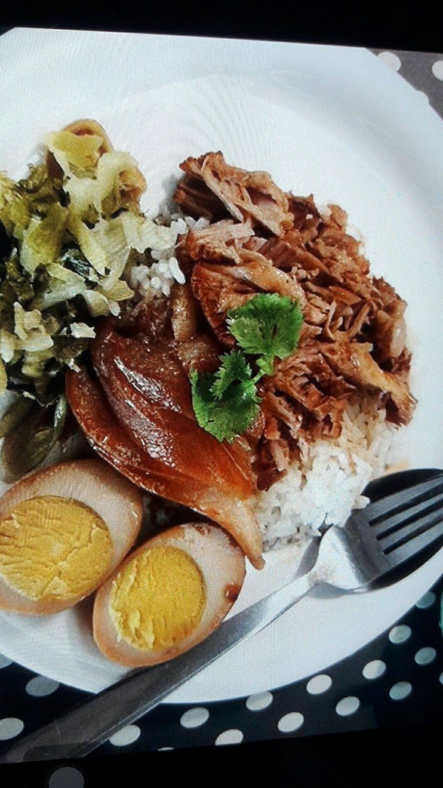 เมนูของร้าน ข้าวขาหมูจุฬาวัดใหญ่ วัดใหญ่ชัยมงคล