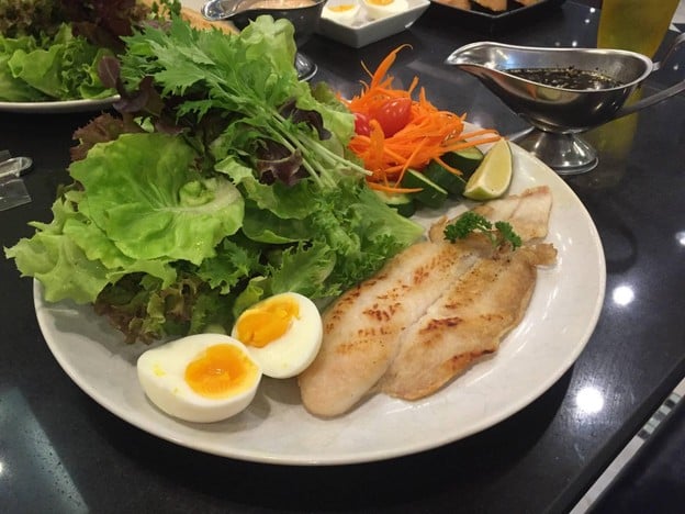 เมนูของร้าน สลัดเทอเรส สวนดอก