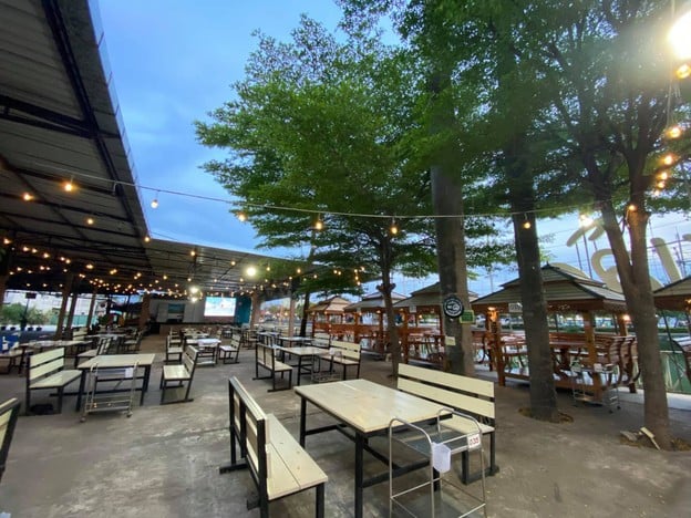 ครัวบุญเลิศ บางปู & เลอเลิศ คาเฟ่