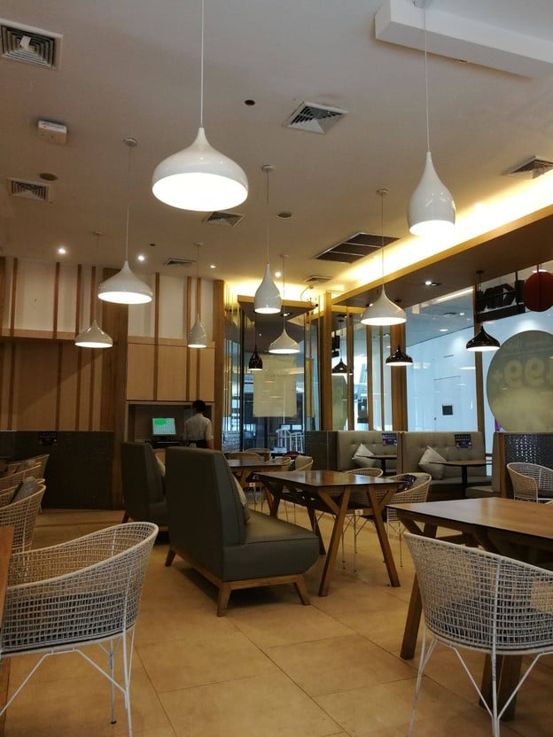 บรรยากาศ KIN สยามสแควร์ *อยู่ด้านล่างติดถนนใหญ่