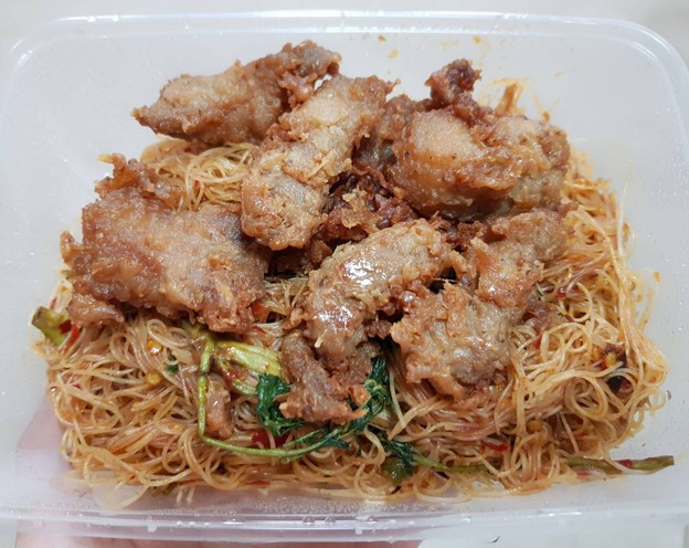 เมนูของร้าน หมูทอด 3 กษัตริย์ โชคชัย4