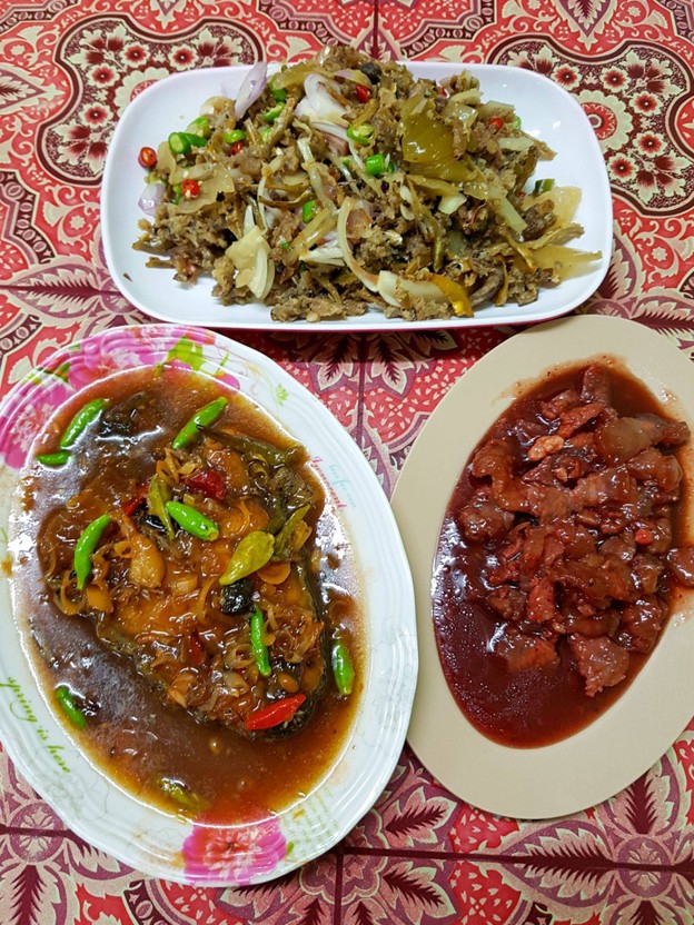เมนูของร้าน เนาวรัตน์