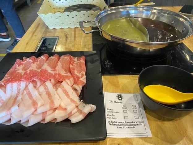 เมนูของร้าน อิ่มหมีพีมัน ชาบู บุฟเฟ่ต์ แยกศรีบัวเงิน