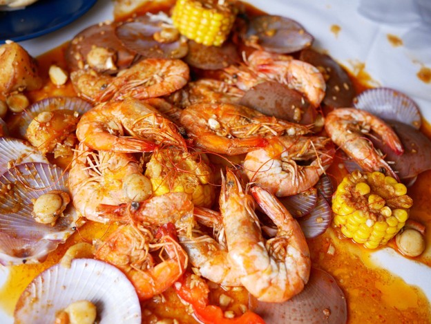 Holy Shrimp จ๊อดแฟร์แดนเนรมิต