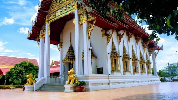 วัดท่าถนน หลวงพ่อเพ็ชร์