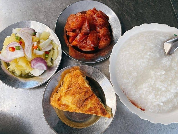 ข้าวต้มป้าต้อย ซอยรวมเผ่า หัวหิน