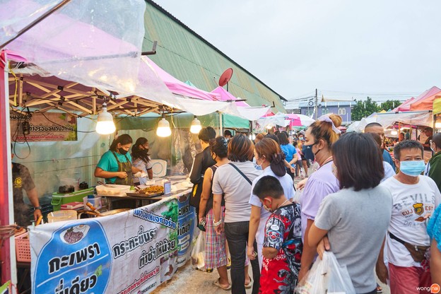 กะเพรายี่เดียว ตลาดนัดเฮียเล็กท่าเรือพระสมุทรเจดีย์