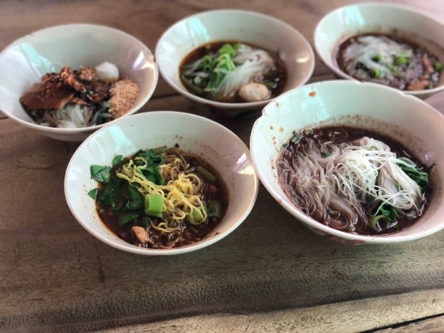 เมนูของร้าน ก๋วยเตี๋ยวเรือเขาพระวิหารสาย1 เพชรเกษม