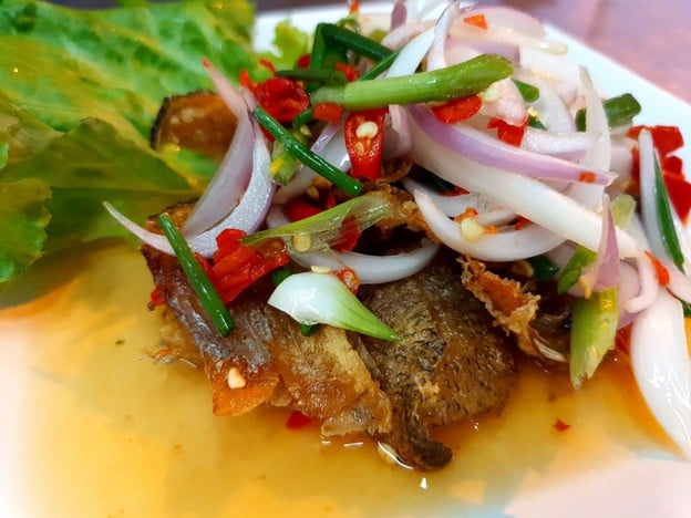 เมนูของร้าน เชี่ยวชาญพานิช(ข้าวต้มเทเวศร์)  เทเวศร์