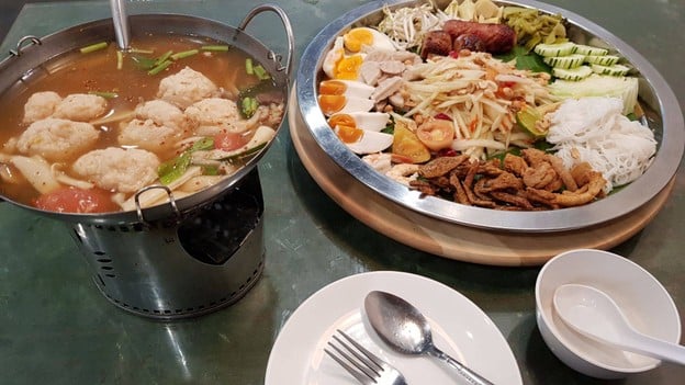 เมนูของร้าน ตำยั่ว ครกยักษ์ สาขาสยามสแควร์ สยามสแควร์