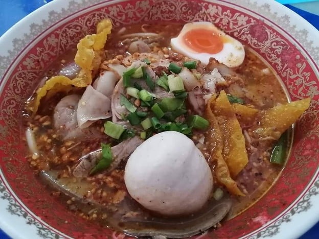 ก๋วยเตี๋ยวหมูพี่รัตน์ สาขา 2 ภูธร.8