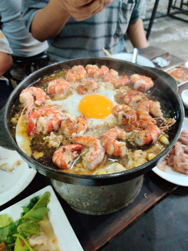 Party กุ้งย่างเนย หมูย่างชีส ชาบูหม้อดิน ลาดพร้าว