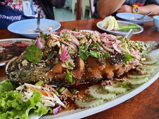 เมนูของร้าน ริมชลมโนรมย์