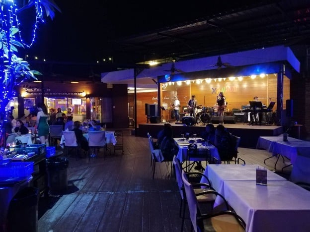 Xanadu Pub & Restaurant @Furama Hotel