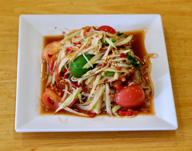 เมนูของร้าน ตำแซ่บอุดรธานี 1 (หน้าราชภัฏอุดร) 1อนุสาวรีย์กรมหลวงประจักษ์ศิลปาคม