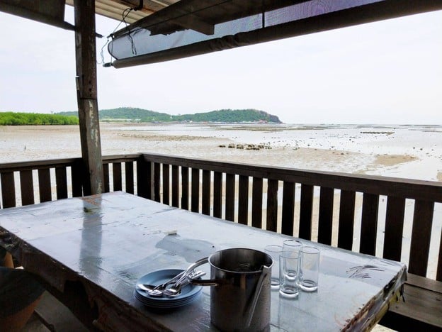 บรรยากาศ คุณโอ๋ (ล๊อค 33)