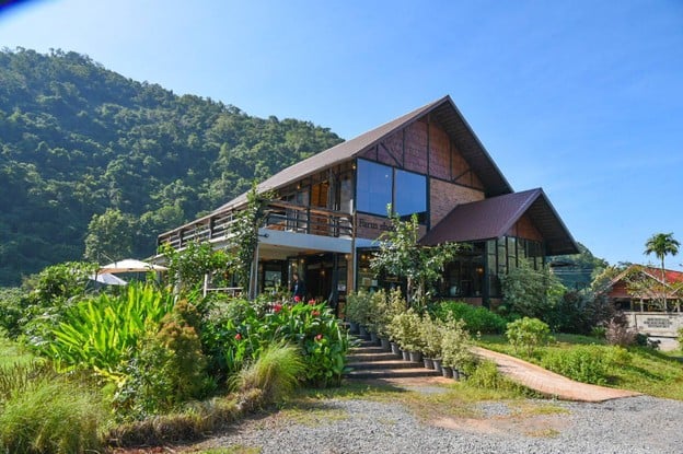 บ้านหมากม่วง