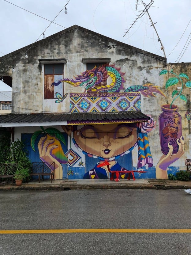Street Art สวรรคโลก