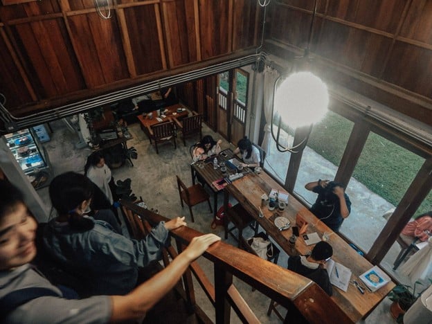 แจ้งสนิทคาเฟ่-สามแยกวัดกู่แก้ว ม.ใหม่