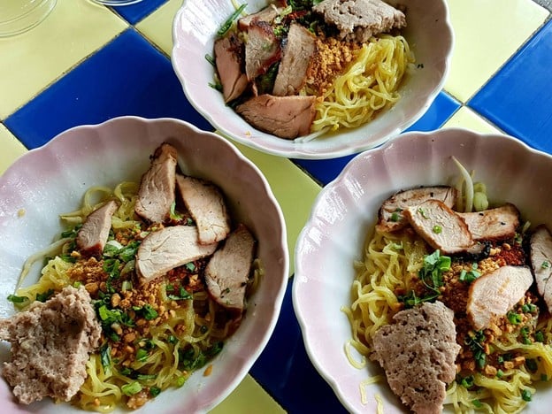 ก๋วยเตี๋ยวต้มยำหมูย่าง สวนกล้วย