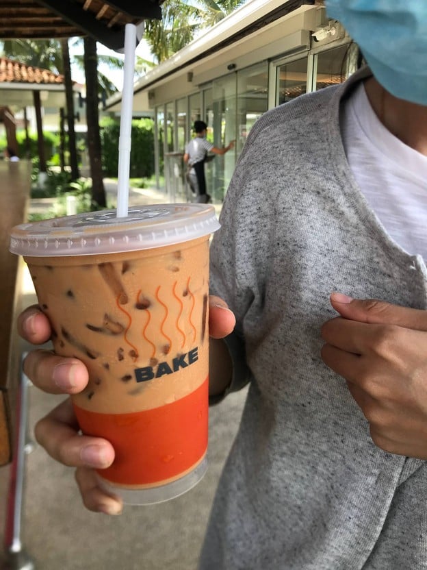 Bake Phuket เชิงทะเล